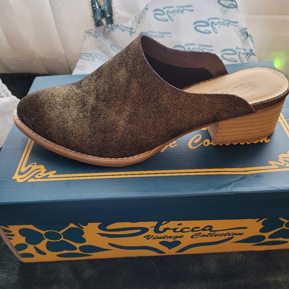 Bronze Mules